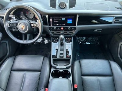 2025 Porsche Macan AWD