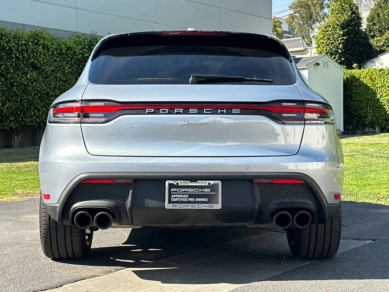 2025 Porsche Macan AWD
