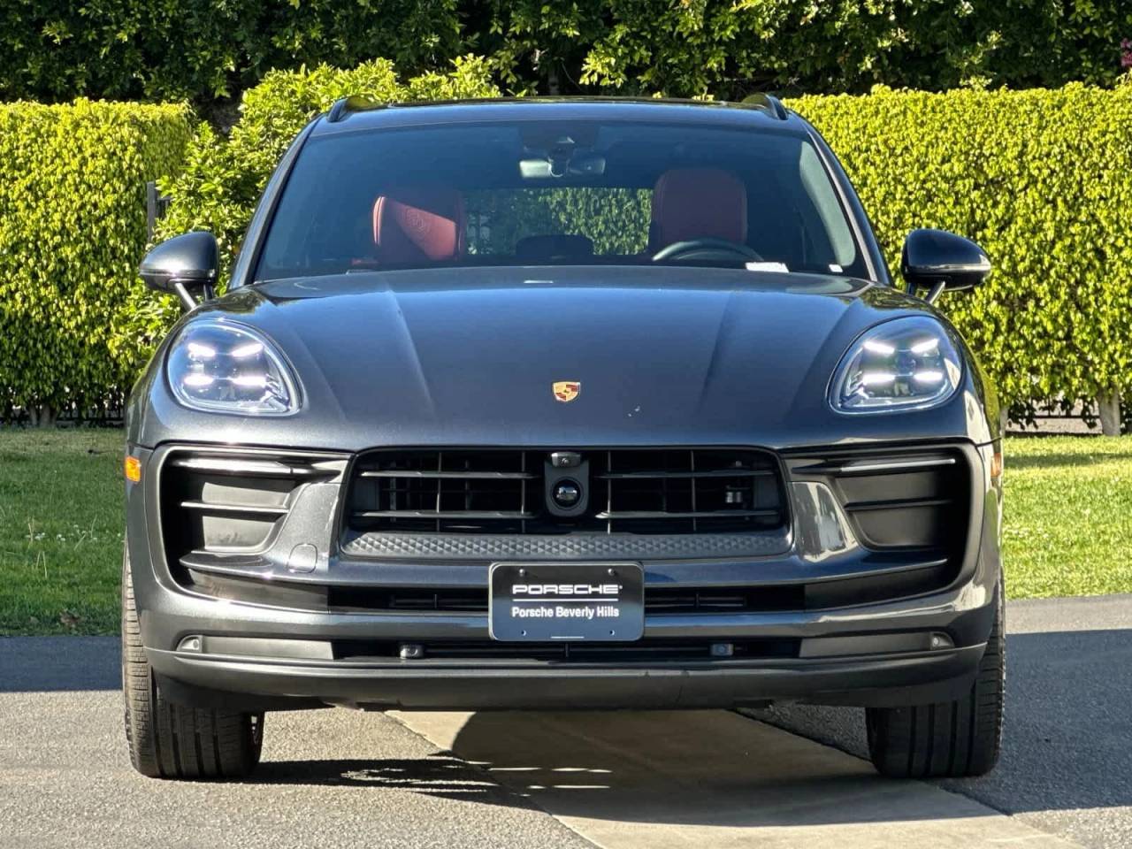 2025 Porsche Macan AWD