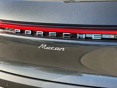 2025 Porsche Macan AWD
