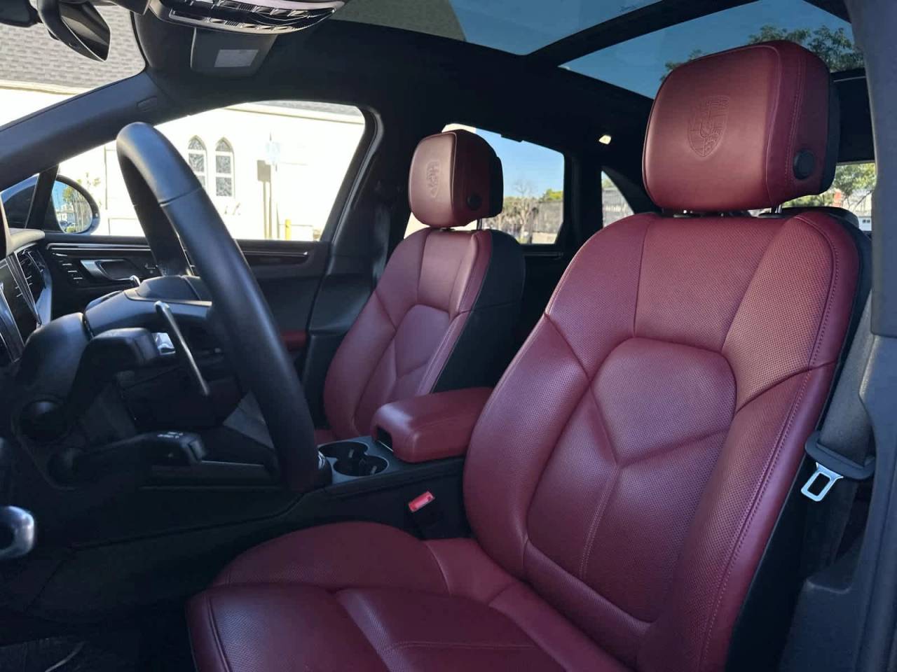 2025 Porsche Macan AWD