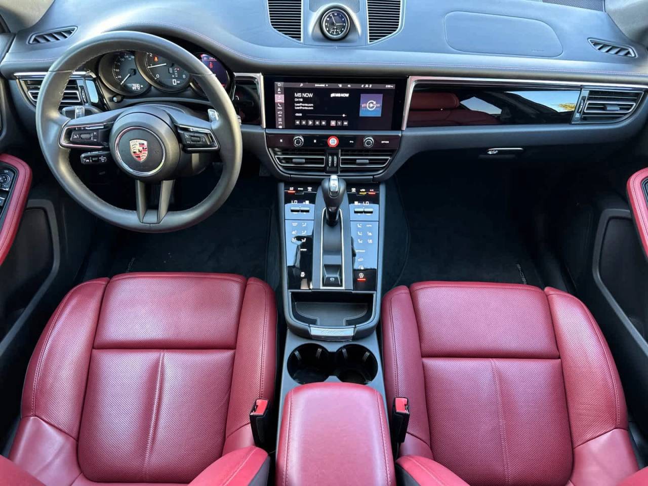 2025 Porsche Macan AWD