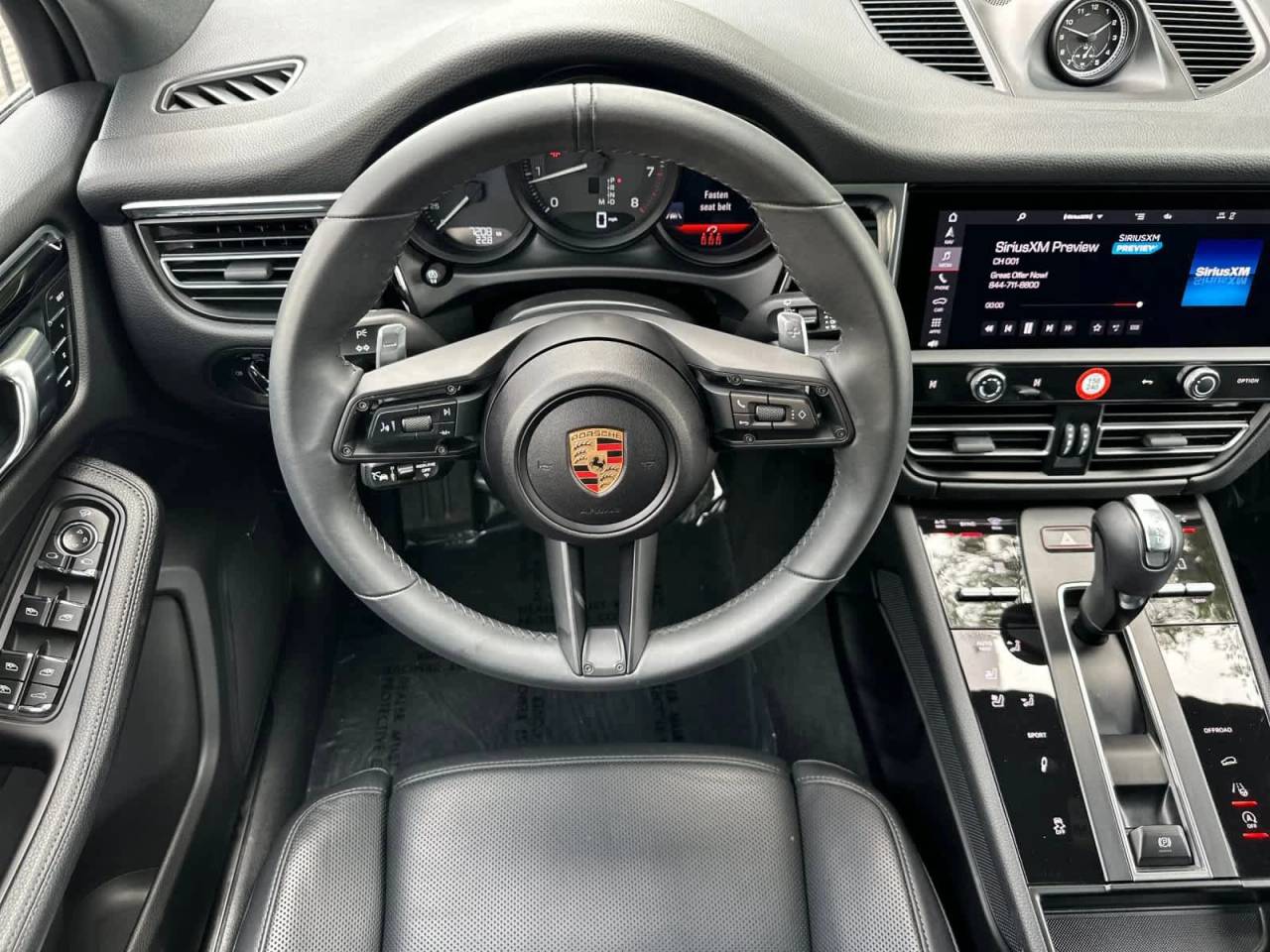 2025 Porsche Macan Base