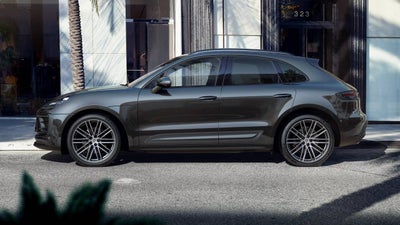 2025 Porsche Macan AWD
