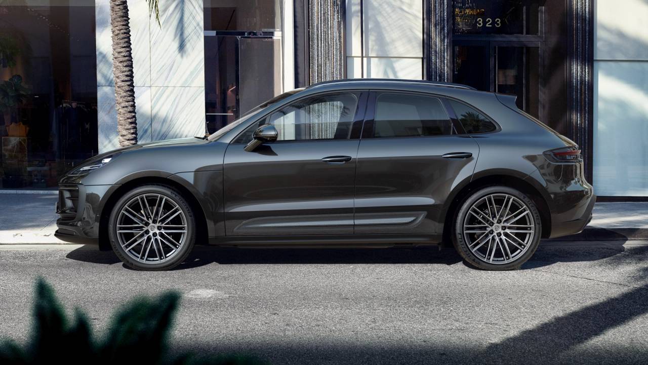 2025 Porsche Macan AWD
