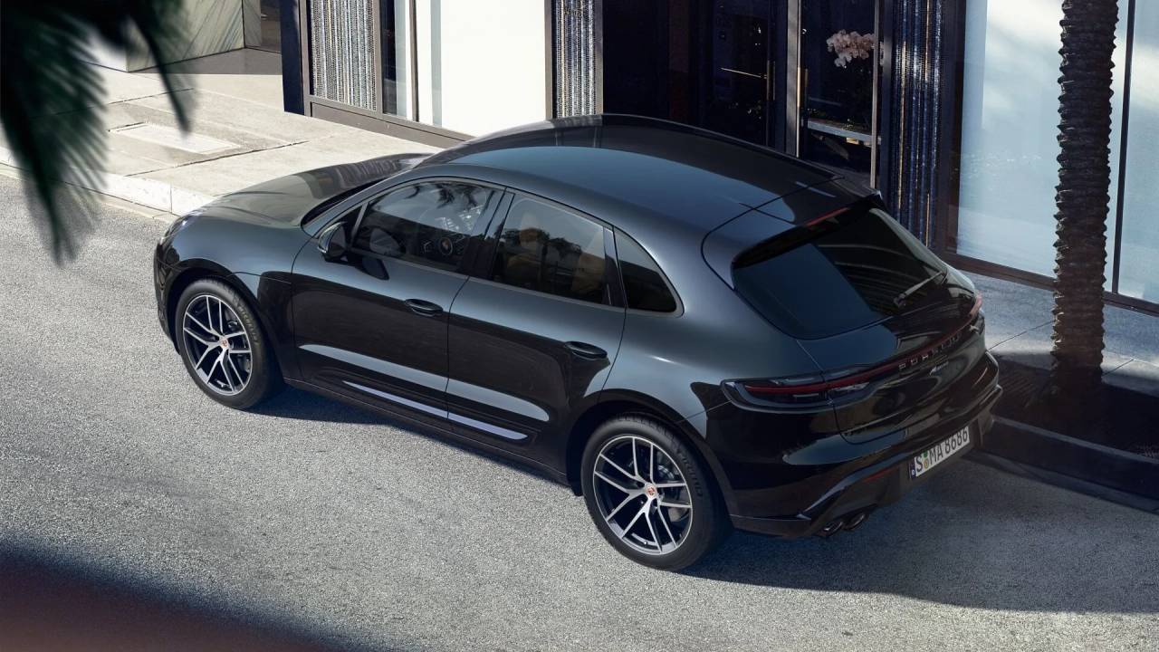2025 Porsche Macan AWD