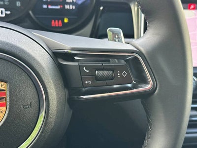 2025 Porsche Macan AWD