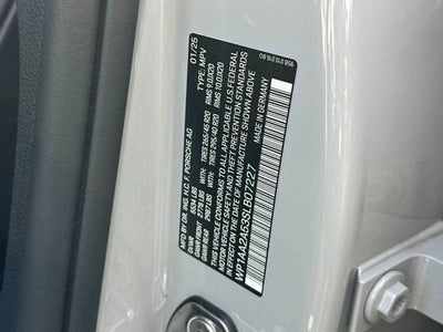 2025 Porsche Macan AWD