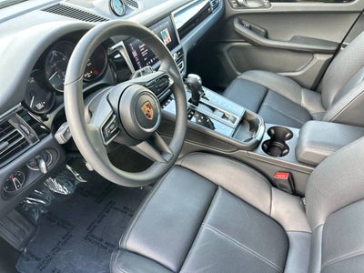 2025 Porsche Macan AWD