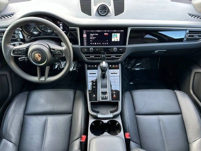 2025 Porsche Macan AWD