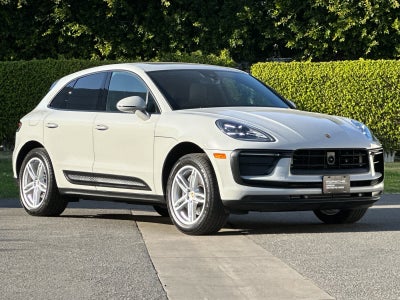 2025 Porsche Macan AWD