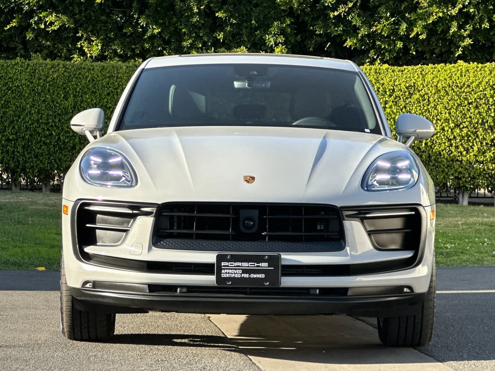 2025 Porsche Macan AWD