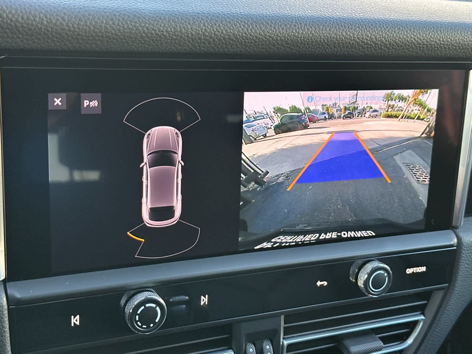 2025 Porsche Macan AWD