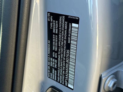 2025 Porsche Macan AWD