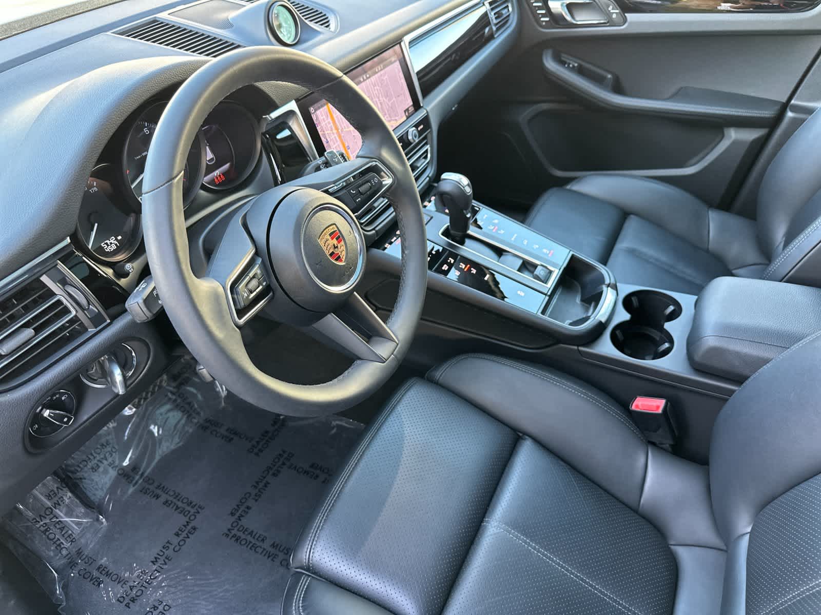 2025 Porsche Macan AWD