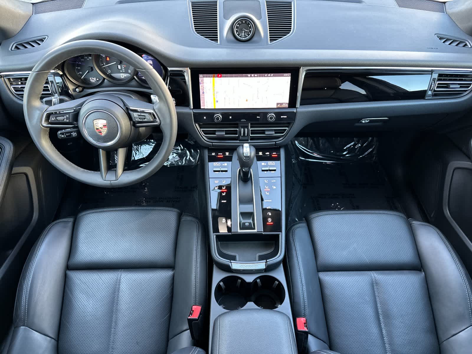 2025 Porsche Macan AWD