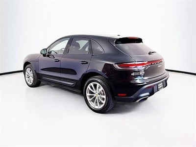 2025 Porsche Macan Base
