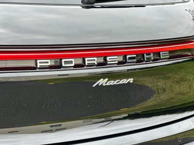 2025 Porsche Macan Base