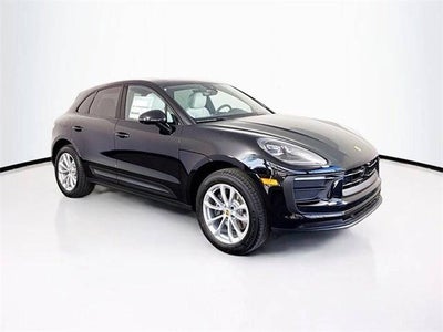 2025 Porsche Macan Base