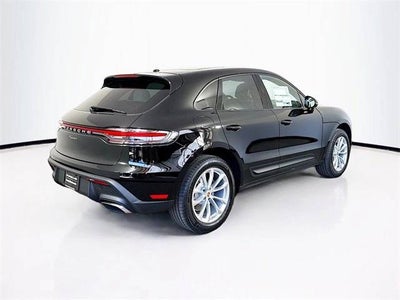 2025 Porsche Macan Base