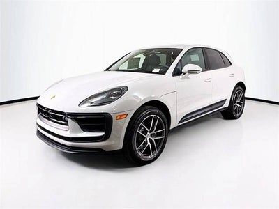 2025 Porsche Macan Base