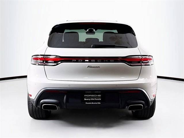 2025 Porsche Macan Base