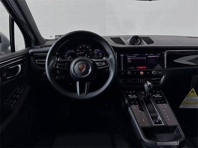 2025 Porsche Macan Base