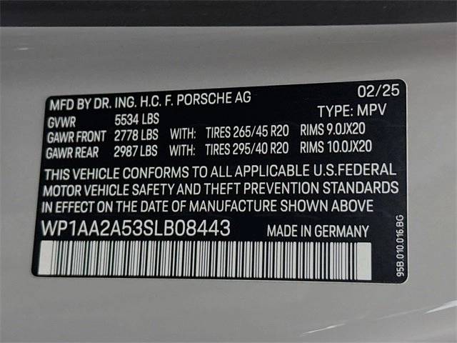 2025 Porsche Macan Base