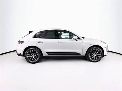 2025 Porsche Macan Base