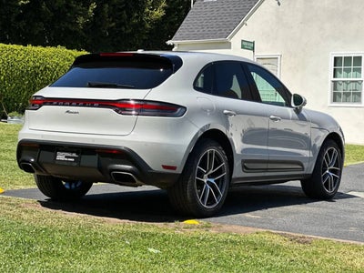 2025 Porsche Macan Base