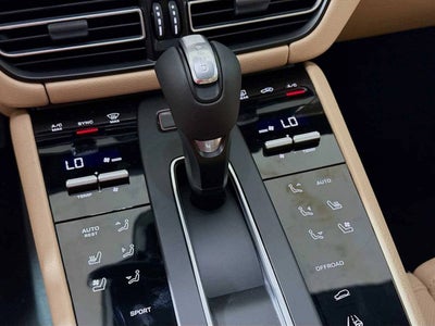 2025 Porsche Macan AWD