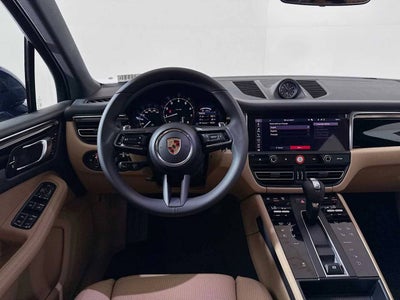 2025 Porsche Macan AWD