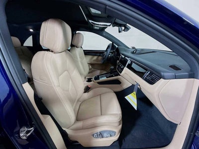 2025 Porsche Macan AWD