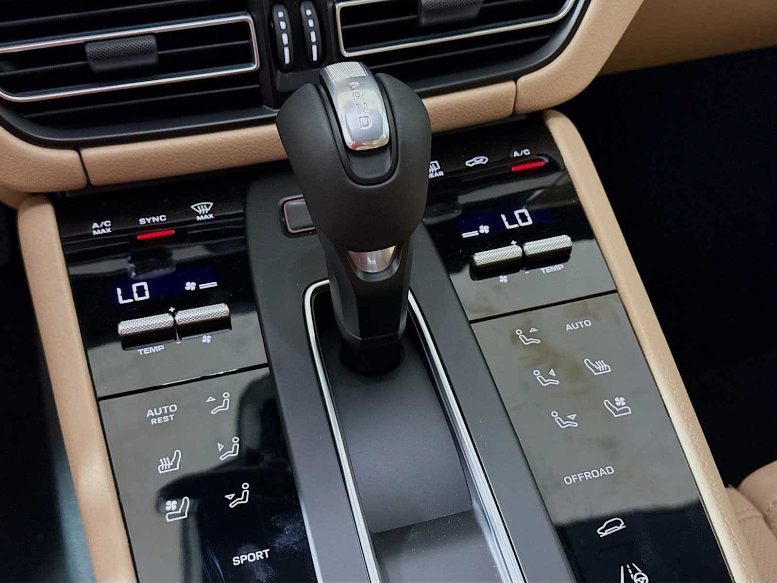 2025 Porsche Macan Macan