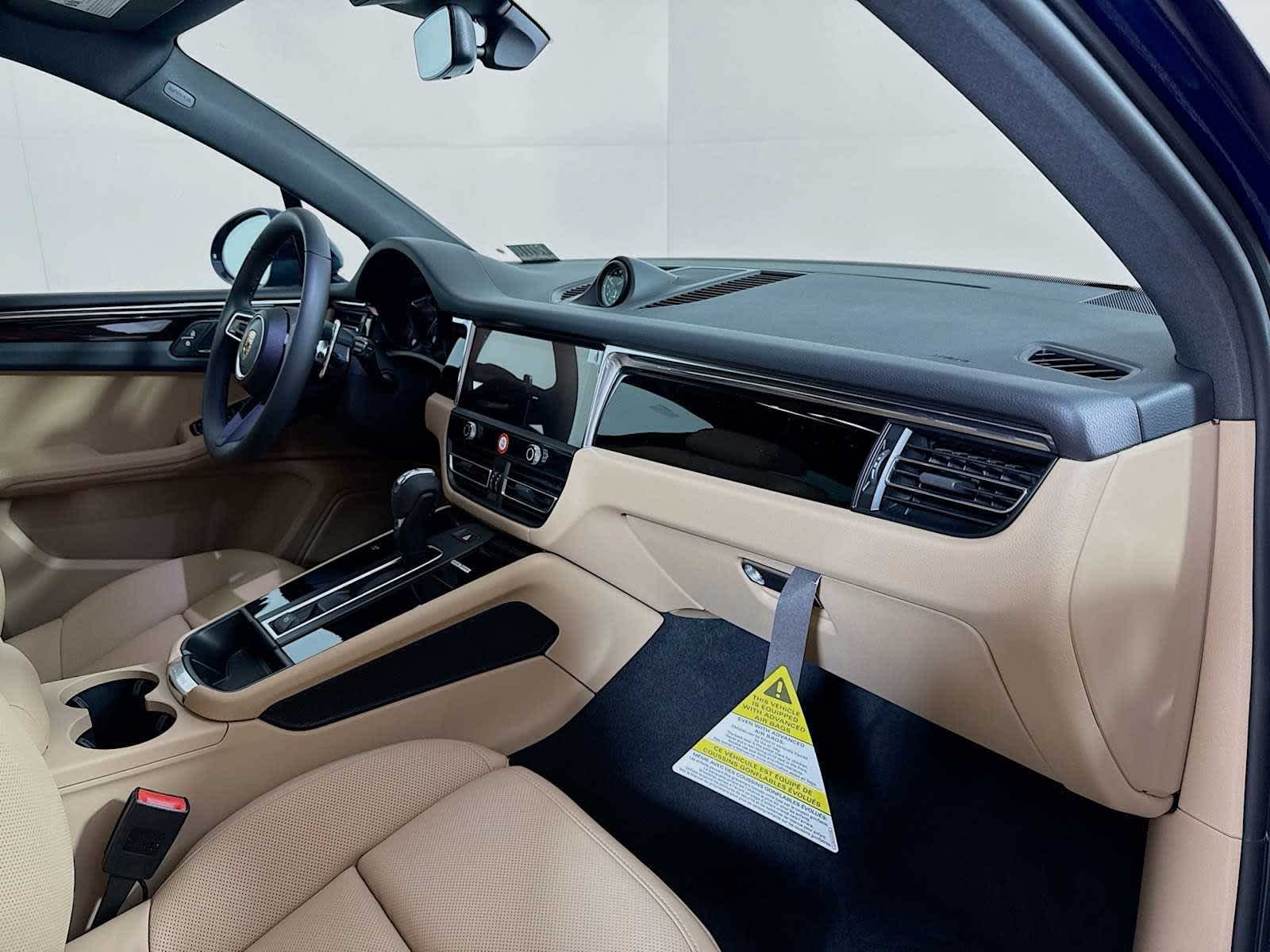 2025 Porsche Macan Macan