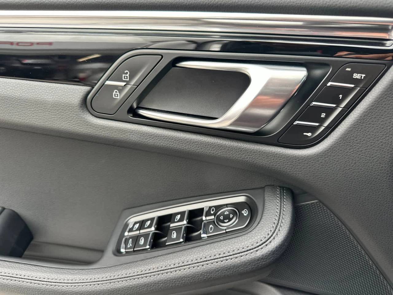 2025 Porsche Macan Base