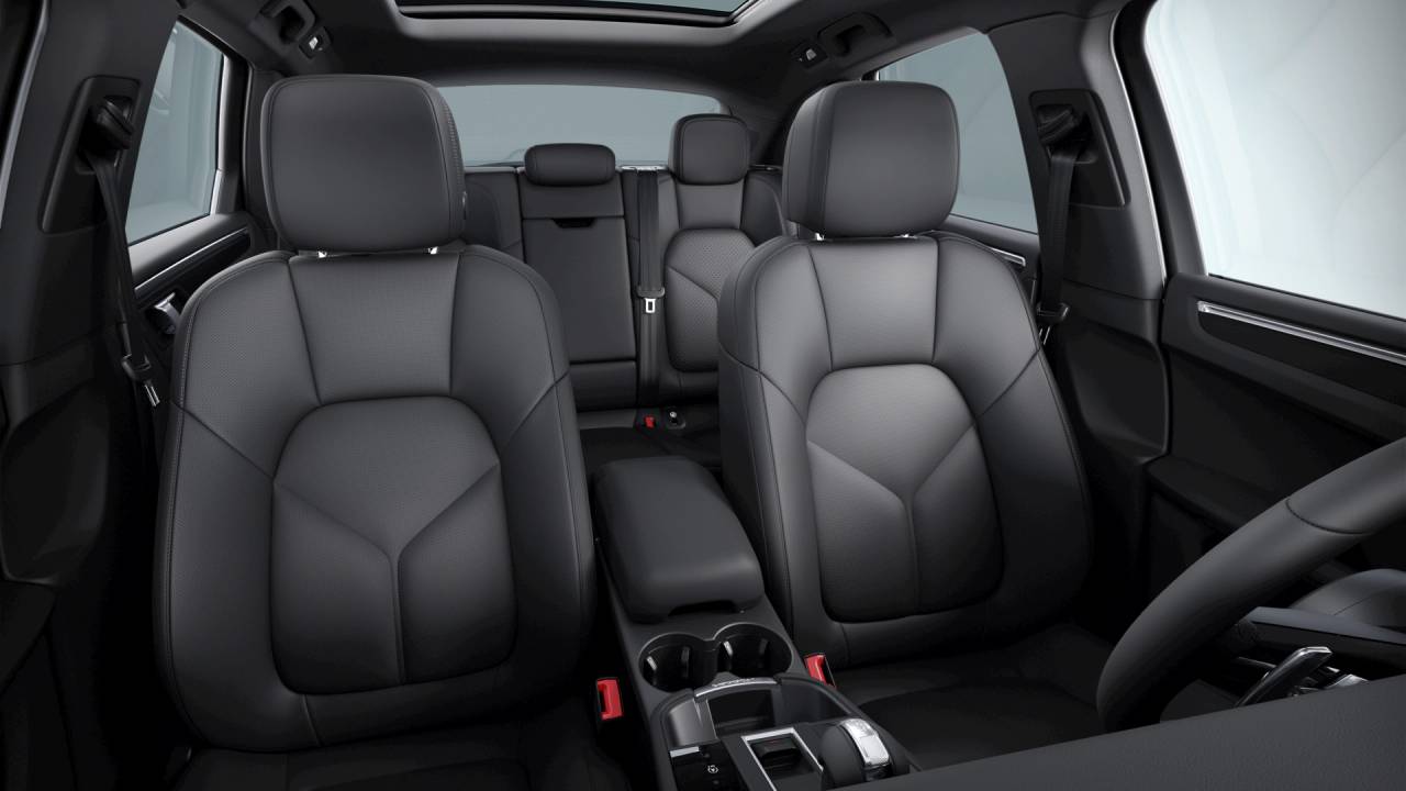 2025 Porsche Macan Base