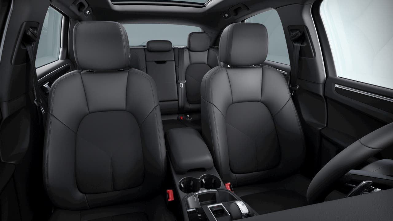 2025 Porsche Macan Base