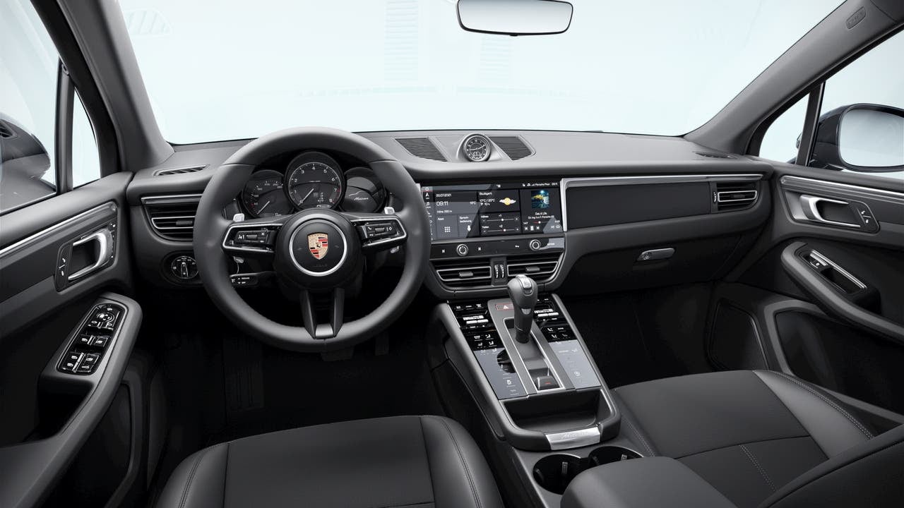 2025 Porsche Macan Base