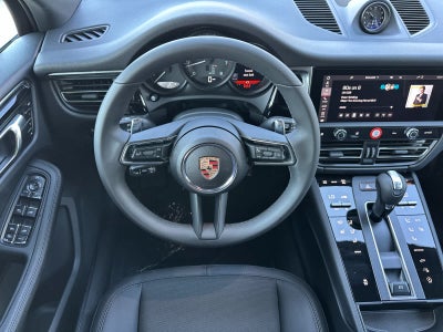 2025 Porsche Macan Macan