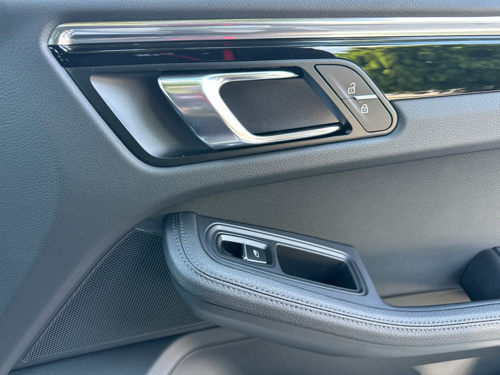 2025 Porsche Macan Macan