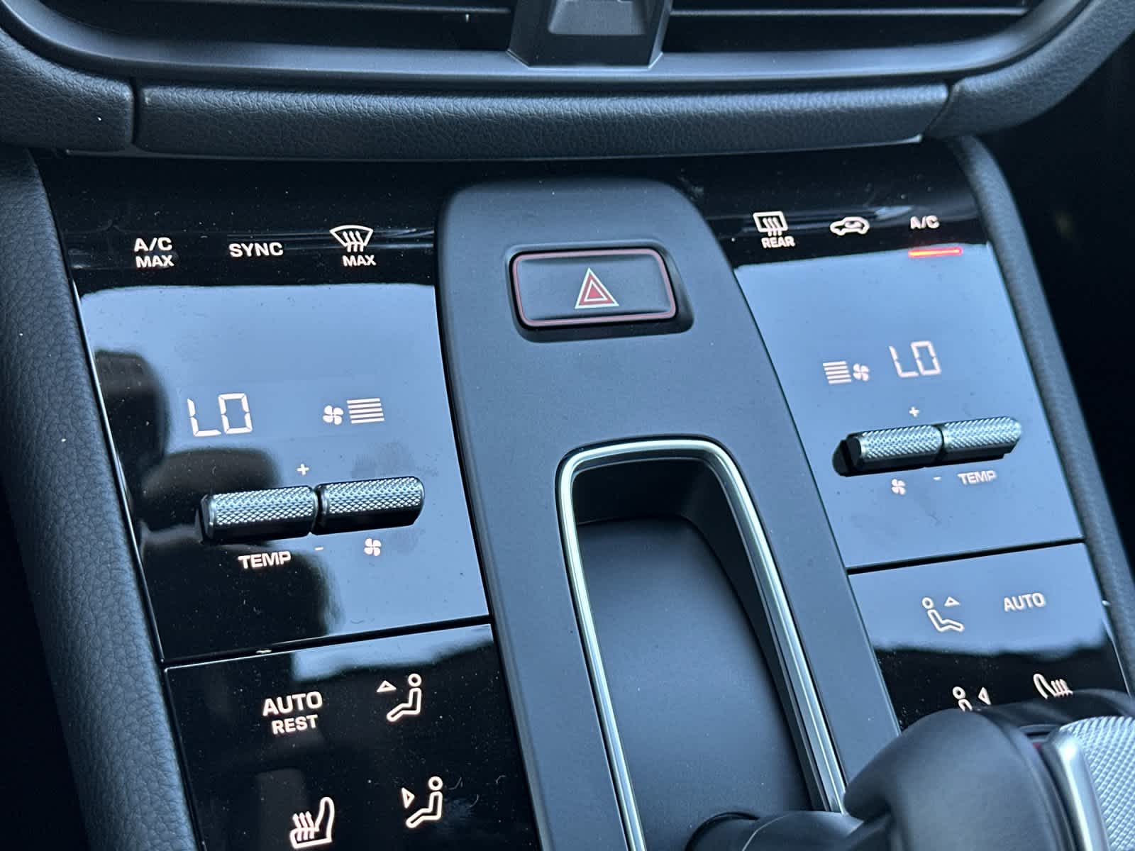 2025 Porsche Macan Macan