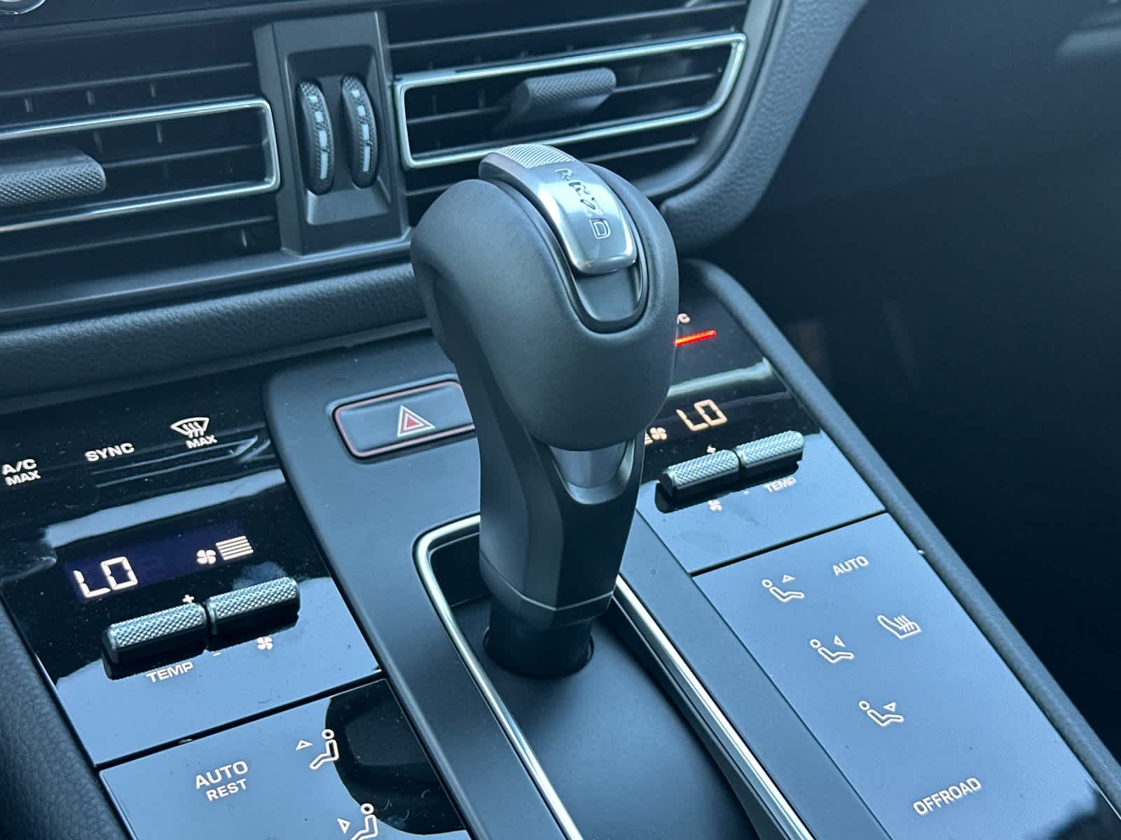 2025 Porsche Macan Macan