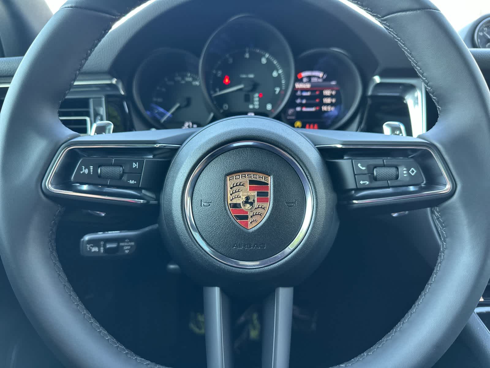 2025 Porsche Macan Macan