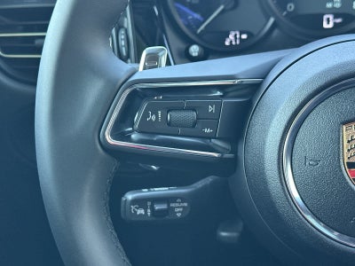 2025 Porsche Macan Macan