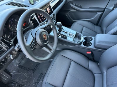 2025 Porsche Macan Macan