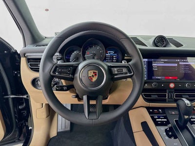 2026 Porsche Macan AWD