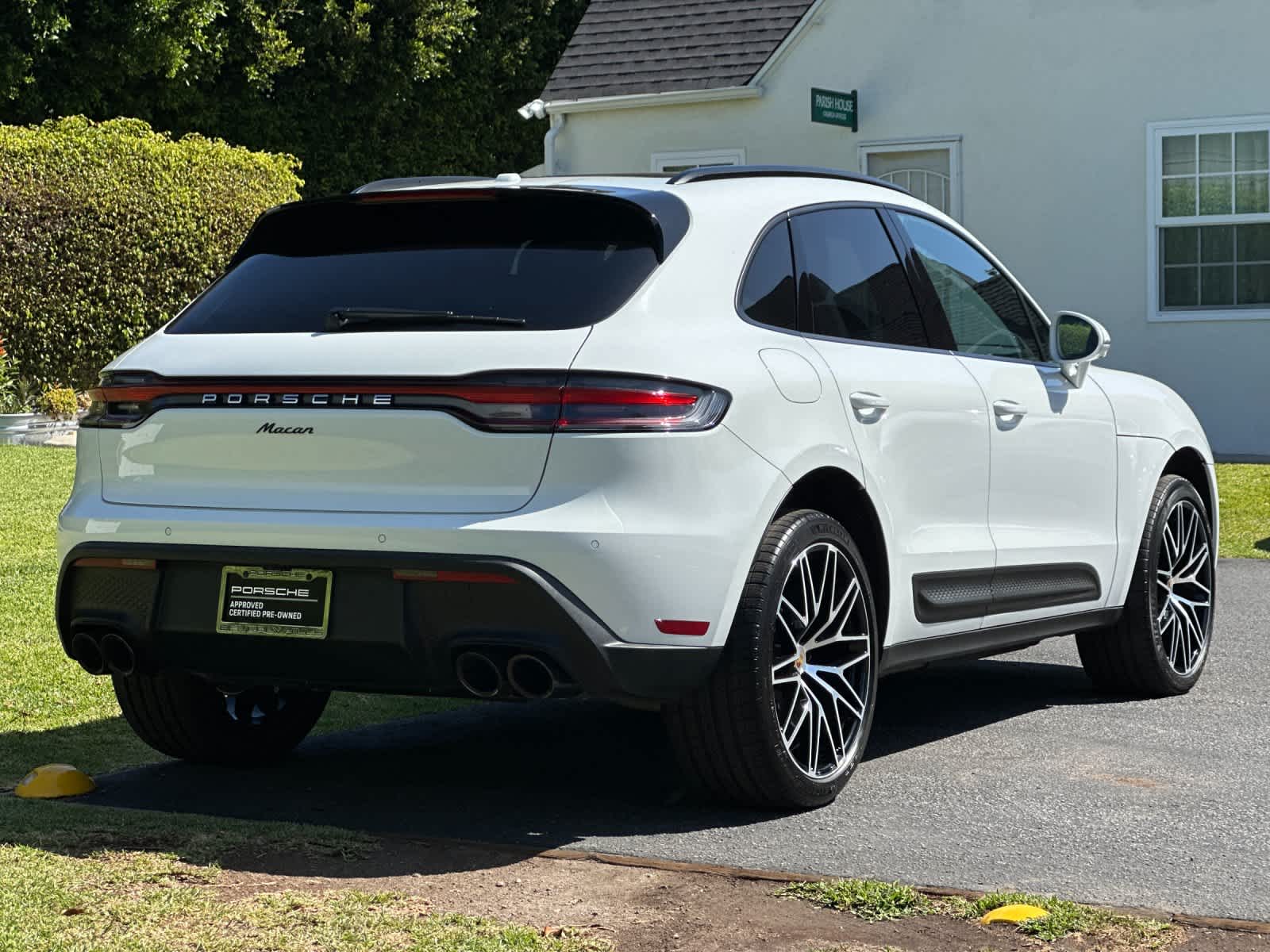 2026 Porsche Macan Macan