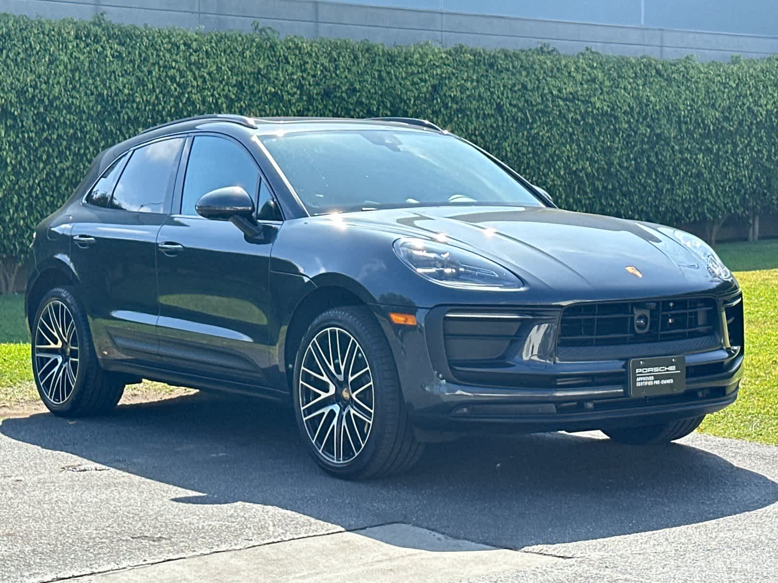 2026 Porsche Macan Base