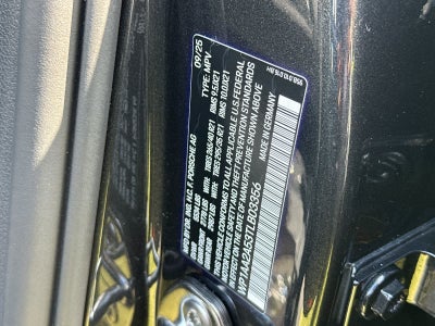 2026 Porsche Macan Base